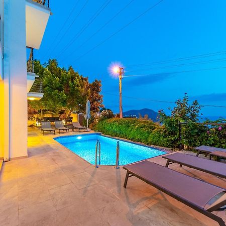 Luxus Villa Skyla Mit 5 Schlafzimmern & Meer-Blick Каш Экстерьер фото
