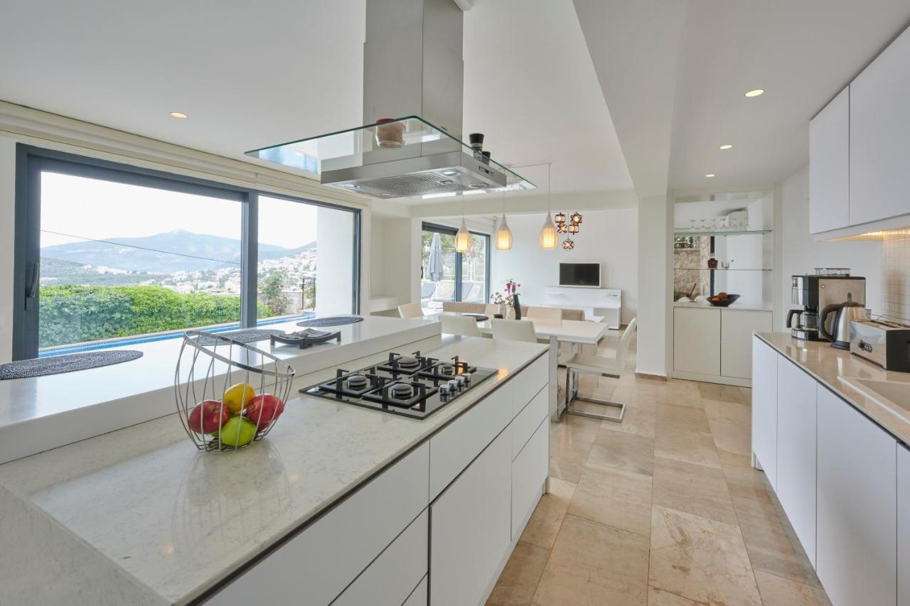 Luxus Villa Skyla Mit 5 Schlafzimmern & Meer-Blick Каш Экстерьер фото