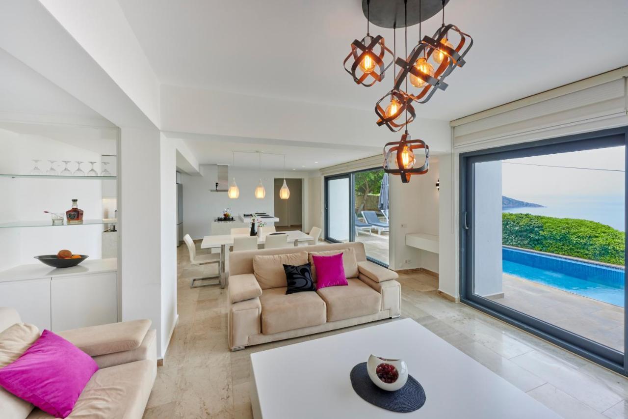 Luxus Villa Skyla Mit 5 Schlafzimmern & Meer-Blick Каш Экстерьер фото